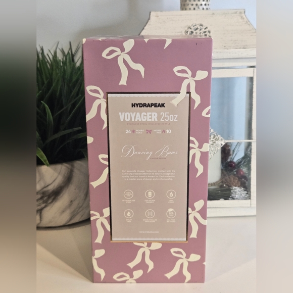 Hydrapeak 25oz Tumbler With Dancing Bows - Picture 4 of 4